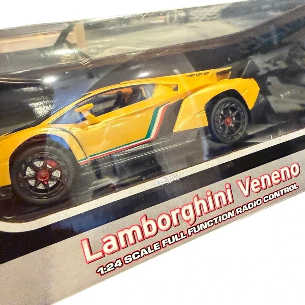 Speed Tech Lamborghini Veneno 124 Scale Full Function Radio Control Car Yellow‎